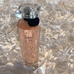 NEW NEVER USED “Tresor in love” perfume
